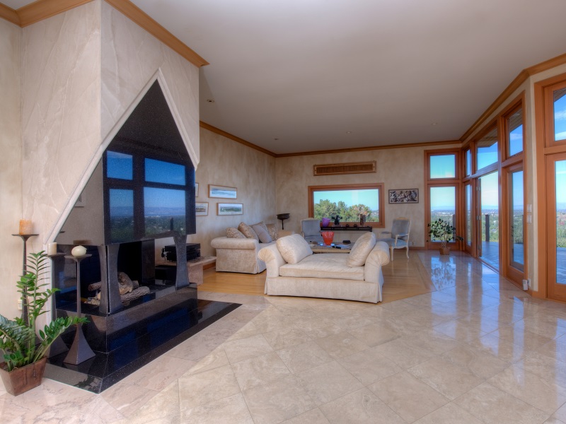 Additional photo for property listing at 12638 La Cresta Court  Los Altos Hills, California 94022 United States 