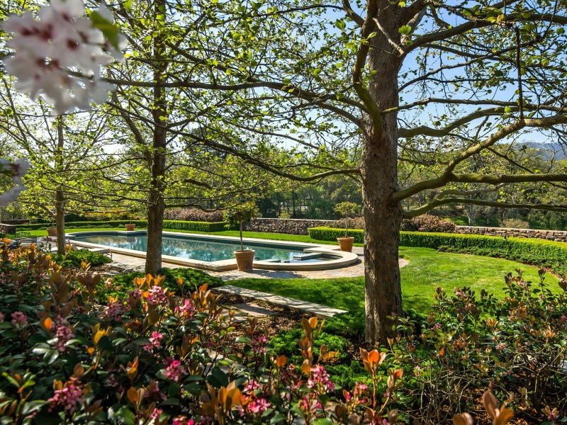 Additional photo for property listing at Whiskey Hill 437 Whiskey Hill Rd Woodside, California 94062 United States 