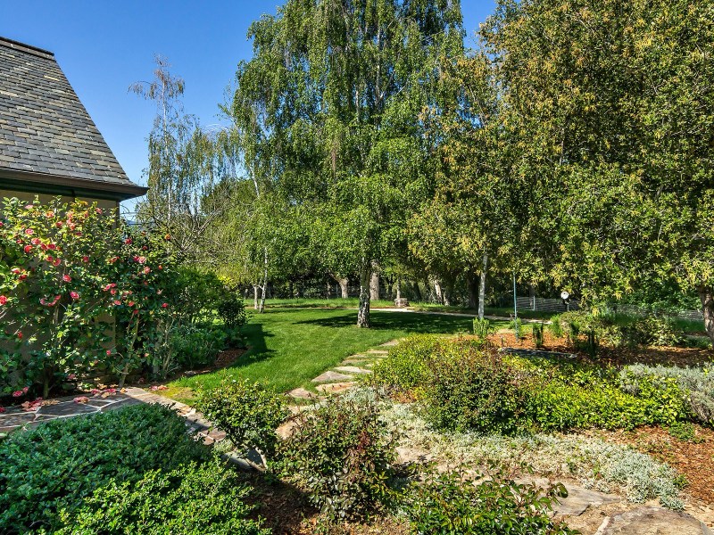 Additional photo for property listing at Whiskey Hill 437 Whiskey Hill Rd Woodside, California 94062 United States 